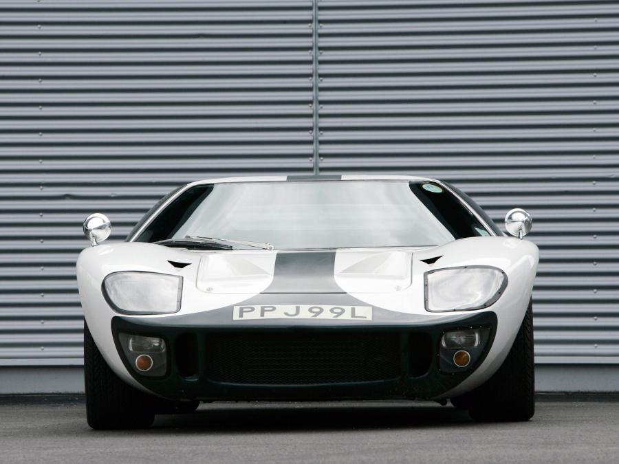  Ford GT40 (Mk I) 1966 года  (фото 11 из 37)